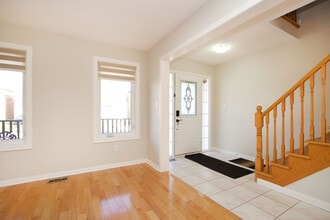 15 Muskox Dr in Toronto, ON - Building Photo - Building Photo