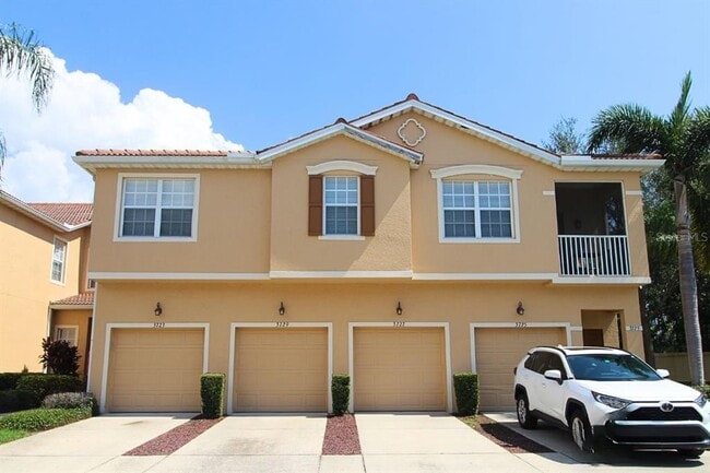 property at 3729 Parkridge Cir