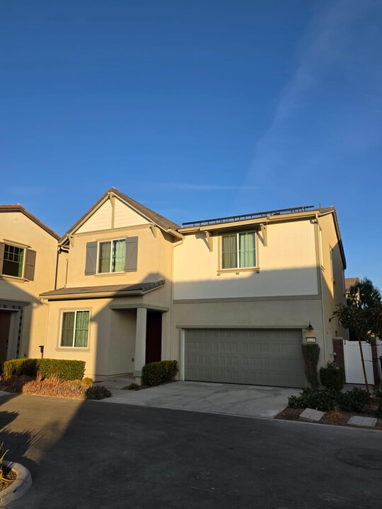 16459 Trailblazer Ave in Chino, CA - Building Photo