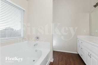 5121 Meandering Creek Ct in Fort Worth, TX - Building Photo - Building Photo