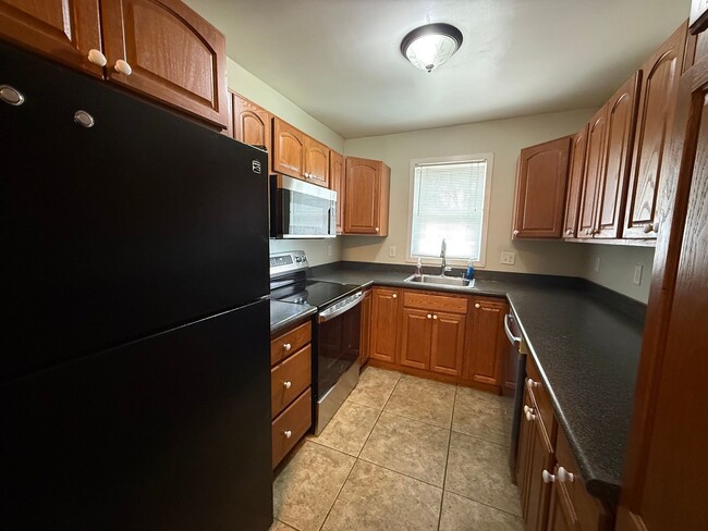 property at 107 E Poplar St