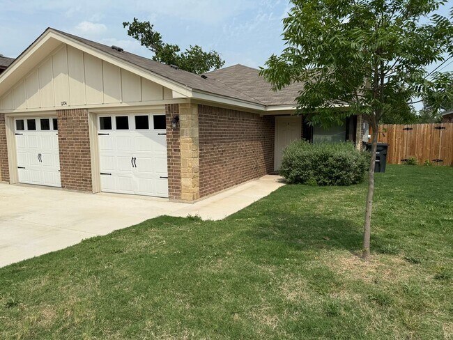 1204 N 8th St in Killeen, TX - Building Photo - Building Photo