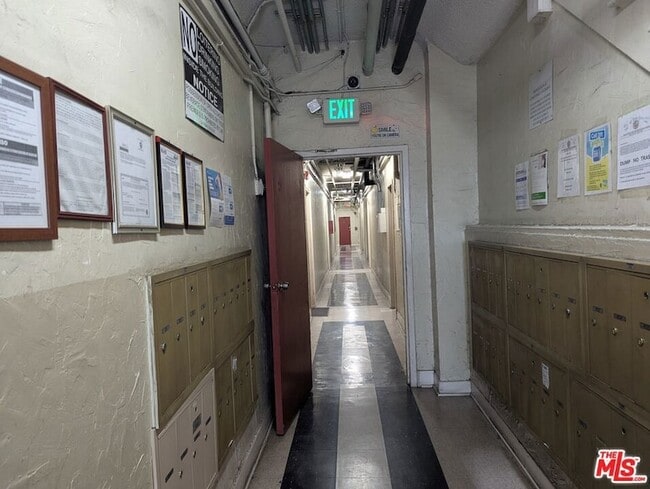 425 S Grand View St in Los Angeles, CA - Building Photo - Building Photo