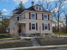 109 Fairview St in East Stroudsburg, PA - Building Photo