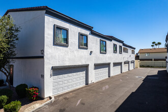Maryland Terrace Apartments in Glendale, AZ - Foto de edificio - Building Photo