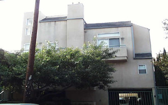 10914 Camarillo St Apartments