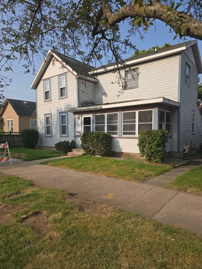 1437 Caledonia St in La crosse, WI - Building Photo - Building Photo