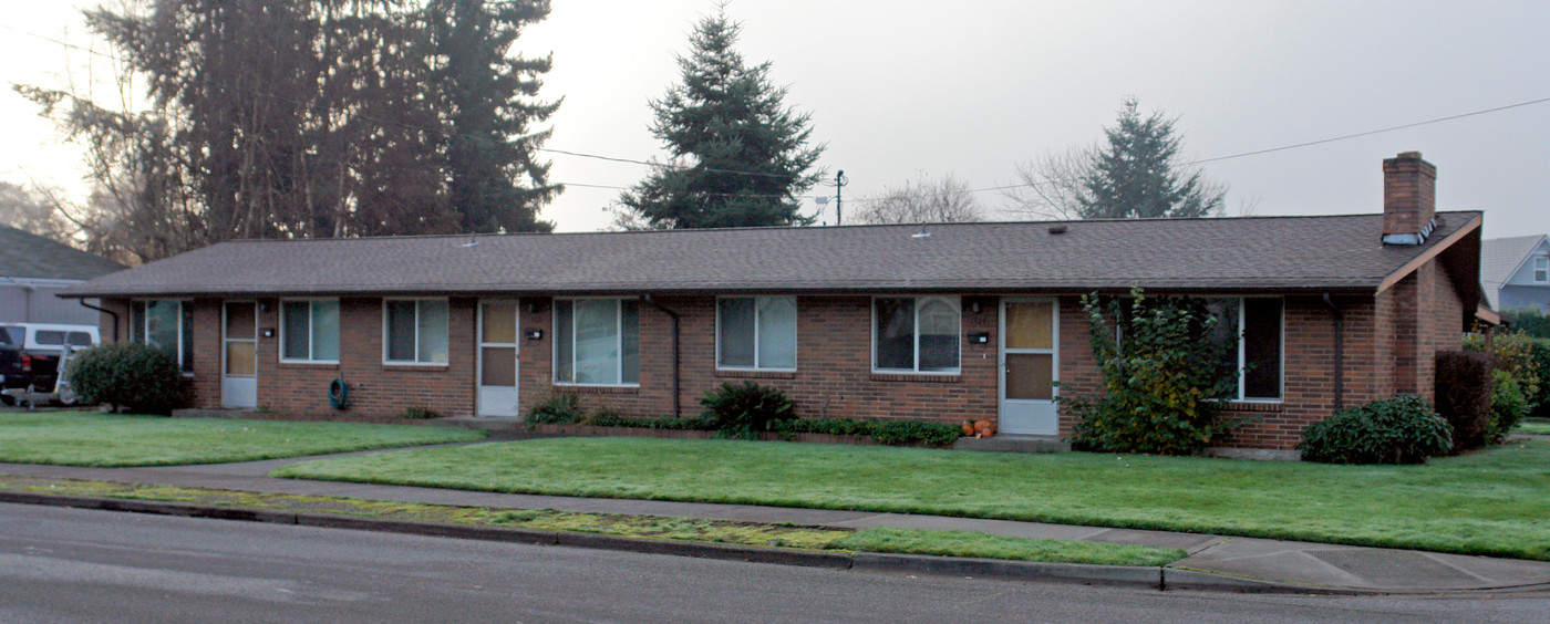 1320-1324 4th Ave NW in Puyallup, WA - Foto de edificio