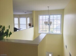 189 Sunshine Dr in Piscataway, NJ - Building Photo - Building Photo