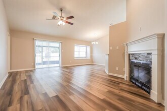 1820 Tinsmith Cir in Lutz, FL - Building Photo - Building Photo