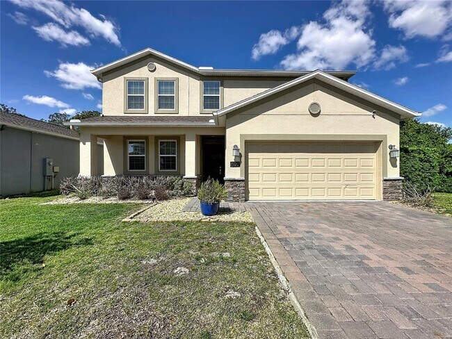 521 Brunswick Dr in Davenport, FL - Foto de edificio - Building Photo