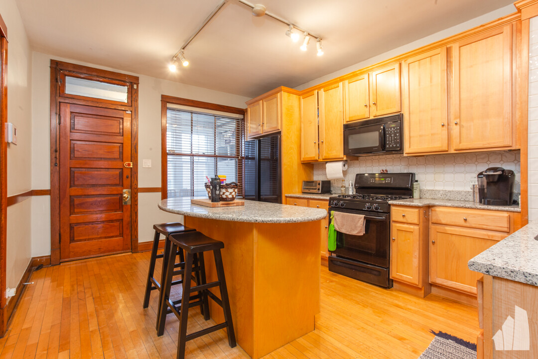 1538 W Wrightwood Ave, Unit 1 in Chicago, IL - Foto de edificio