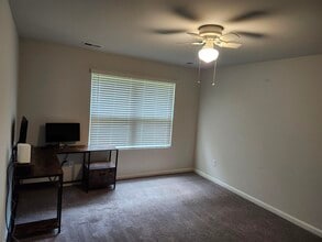6620 Sterling Way in Ruther Glen, VA - Building Photo - Building Photo
