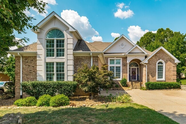 150 Stonebrook Ln