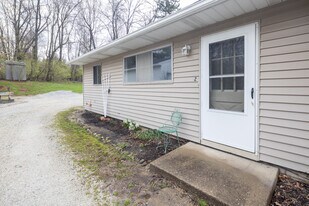 3635 Ira Rd, Unit Back Unit in Akron, OH - Building Photo