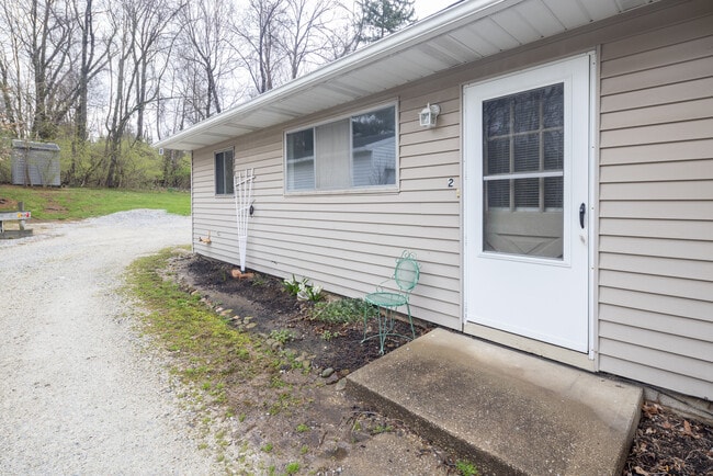 3635 Ira Rd, Unit Back Unit