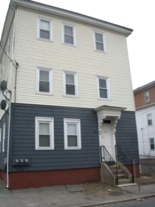 36 Grape St in Providence, RI - Building Photo