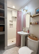 25 Roslyn St in Salem, MA - Building Photo - Building Photo