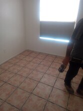 2217 Dunkee Way, Unit # 1 in Las Vegas, NV - Building Photo - Building Photo