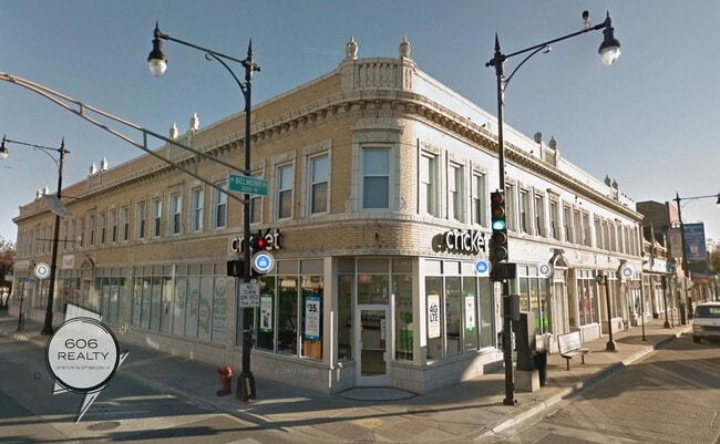 property at 5556 W Belmont Ave