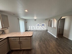 1516 Husky Dr in Moses Lake, WA - Building Photo - Building Photo