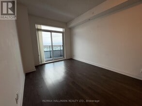 7890 Bathurst St in Vaughan, ON - Building Photo - Building Photo