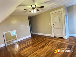 105 Wheeler Ave, Unit 3rd floor in Cranston, RI - Building Photo - Building Photo