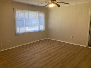 202 Mountain View Dr in Hampton, TN - Building Photo - Building Photo