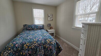 542 Whitney Ave in Winthrop Harbor, IL - Building Photo - Building Photo