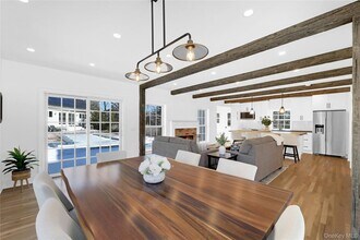 17C Basket Neck Ln in Remsenburg, NY - Building Photo - Building Photo