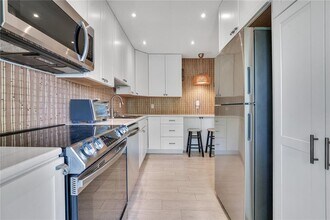 3034 NW 69th Ct, Unit 4E in Fort Lauderdale, FL - Building Photo - Building Photo