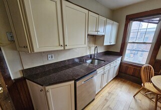 82 Walnut St in Brookline, MA - Building Photo - Building Photo