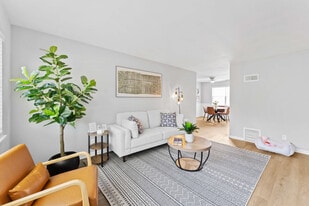 The View on Vivion in Kansas City, MO - Building Photo