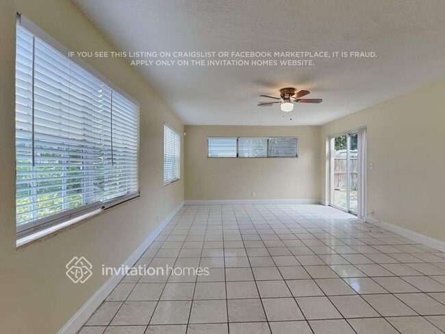 854 W Jasmine Dr in West Palm Beach, FL - Building Photo - Building Photo