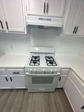 9905 S Broadway in Los Angeles, CA - Building Photo - Interior Photo