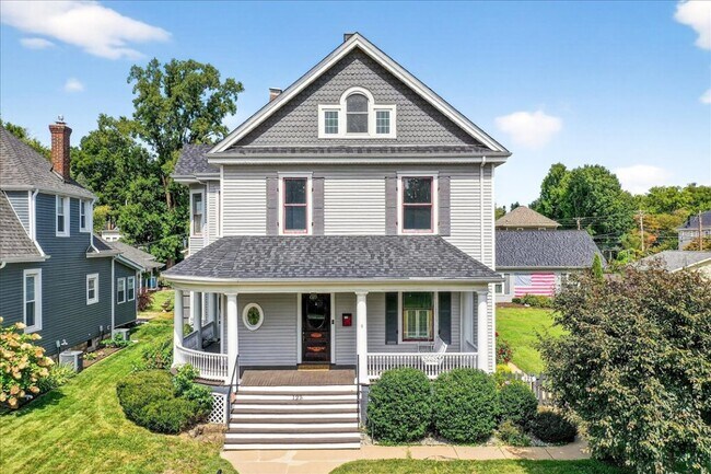 property at 125 Houston St