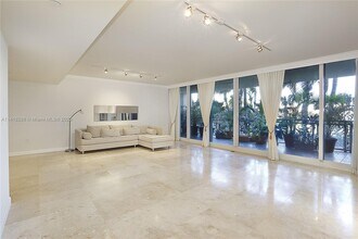 430 Grand Bay Dr in Key Biscayne, FL - Building Photo - Building Photo