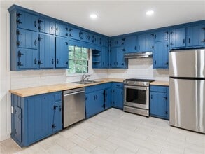 1685 Dunwoody Pl NE in Atlanta, GA - Building Photo - Building Photo