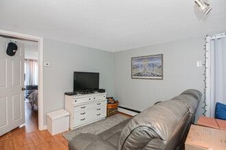 18 Congress St, Unit Lower Level in Ipswich, MA - Foto de edificio - Building Photo