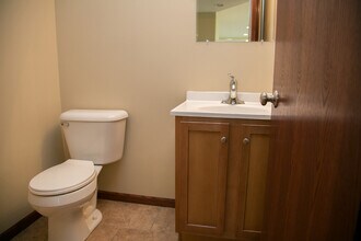 6302 Pawnee Ln in Asbury, IA - Building Photo - Building Photo