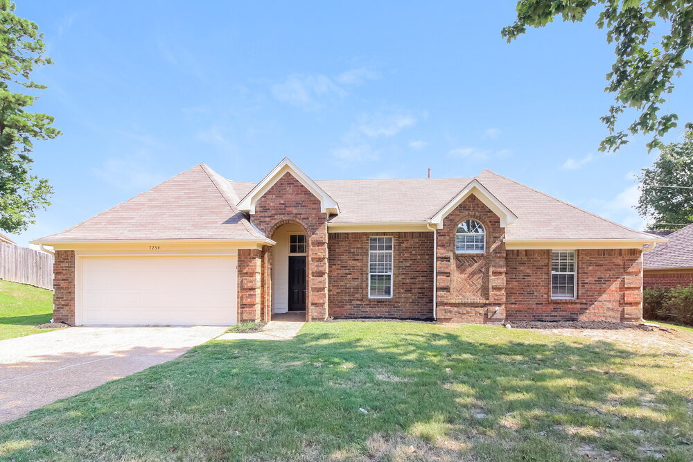 7254 Schilling Cove W in Memphis, TN - Building Photo