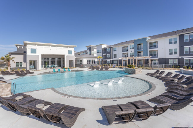 The Vic at Southwinds in Baytown, TX - Foto de edificio - Building Photo