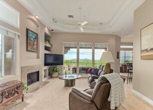 8245 E Bell Rd in Scottsdale, AZ - Building Photo - Building Photo
