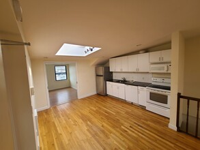 140 Beacon St, Unit 9 in Boston, MA - Building Photo - Building Photo