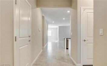 10293 Sequoia Fls Pl in Las Vegas, NV - Building Photo - Building Photo