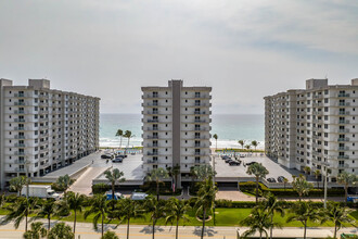 Ambassadors East in Highland Beach, FL - Building Photo - Building Photo