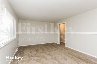 8634 Lighthorse Dr in Indianapolis, IN - Building Photo - Building Photo