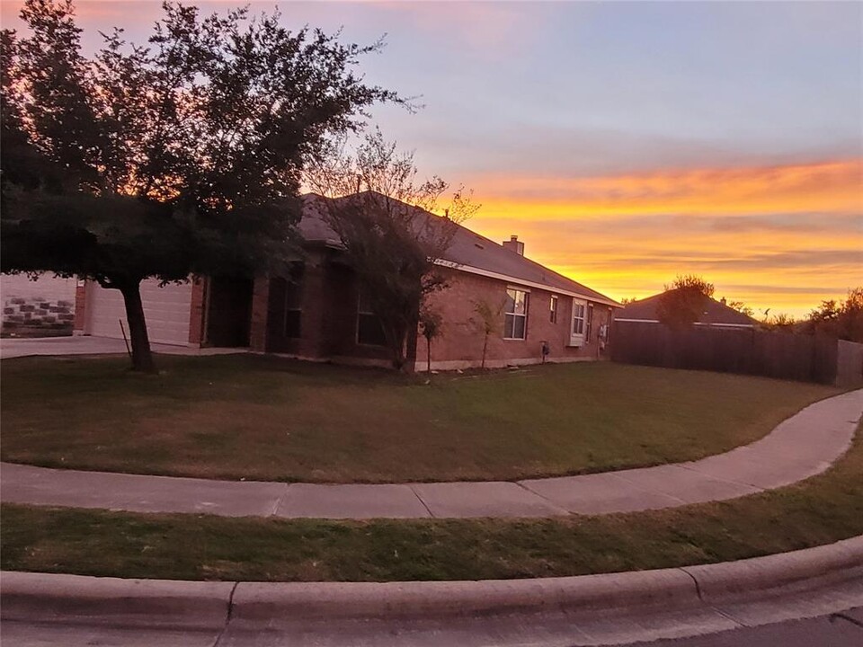 1486 Rainbow Parke Dr in Round Rock, TX - Building Photo