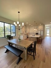 1858 Upland Dr in Ann Arbor, MI - Building Photo - Building Photo