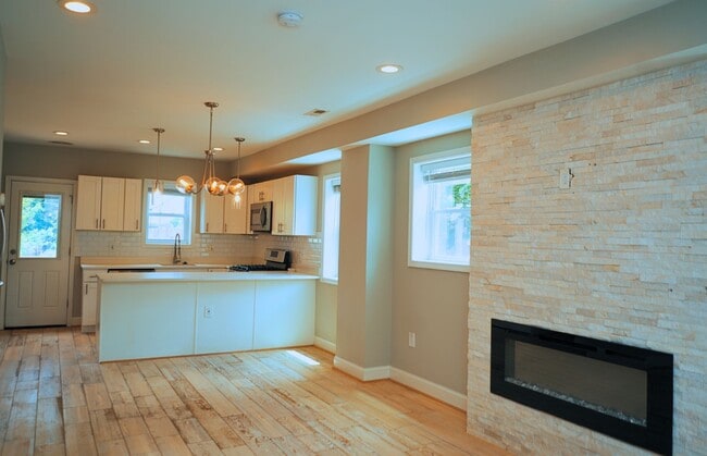property at 1712 Fort Davis St SE